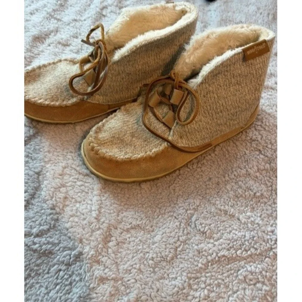 Women's Minnetonka Torrey Bootie Slippers Size‎ 7M